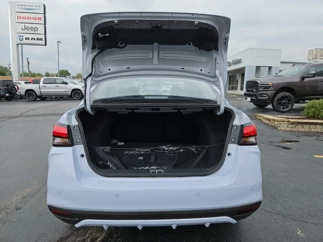 2025 Nissan Versa Sedan SV - Photo 7