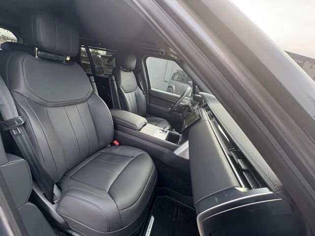 New 2026 Eiger Grey Land Rover SE image 45