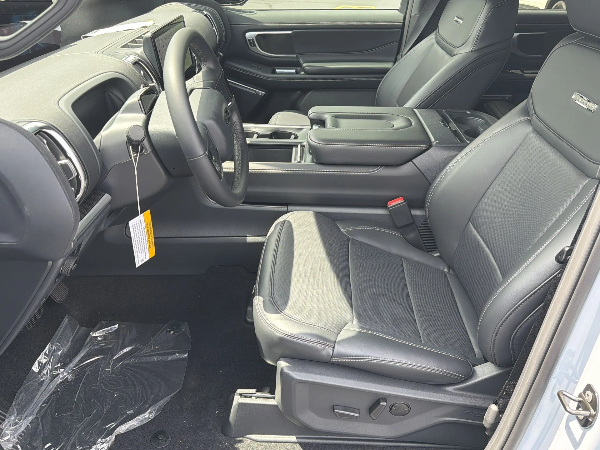 New 2026 Glacier Gray Metallic Tri-Coat Ford Platinum® image 18