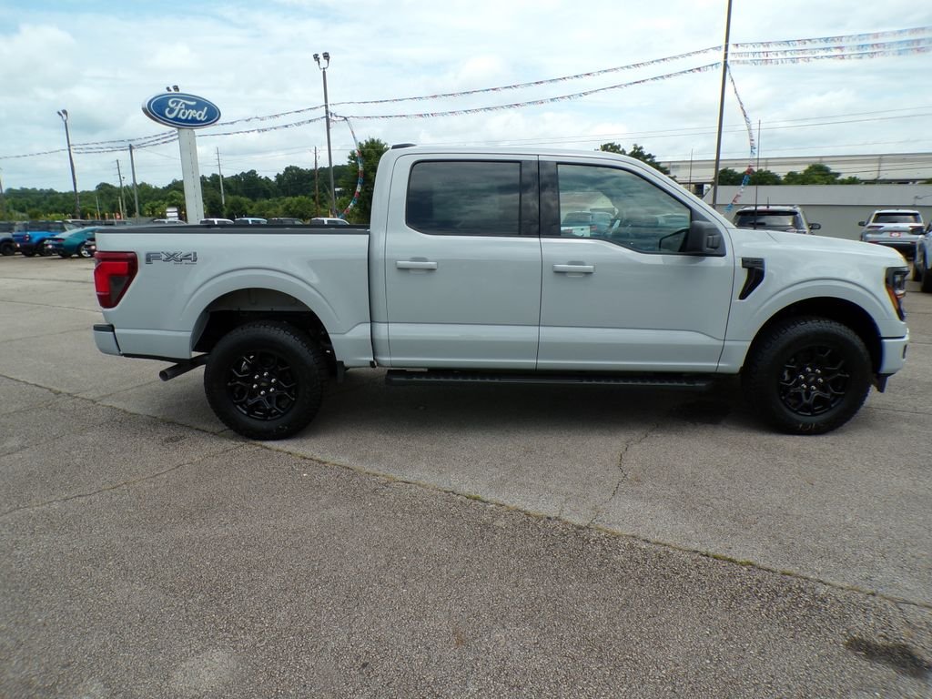 New 2026 Avalanche Ford XLT image 8