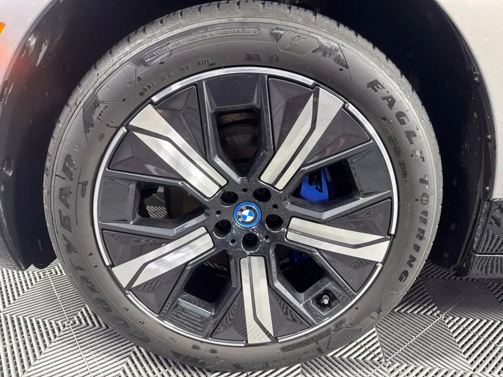 Certified Used 2025 Gray BMW xDrive50 image 9