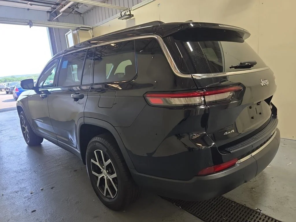 Used 2023 Black Jeep Limited image 16