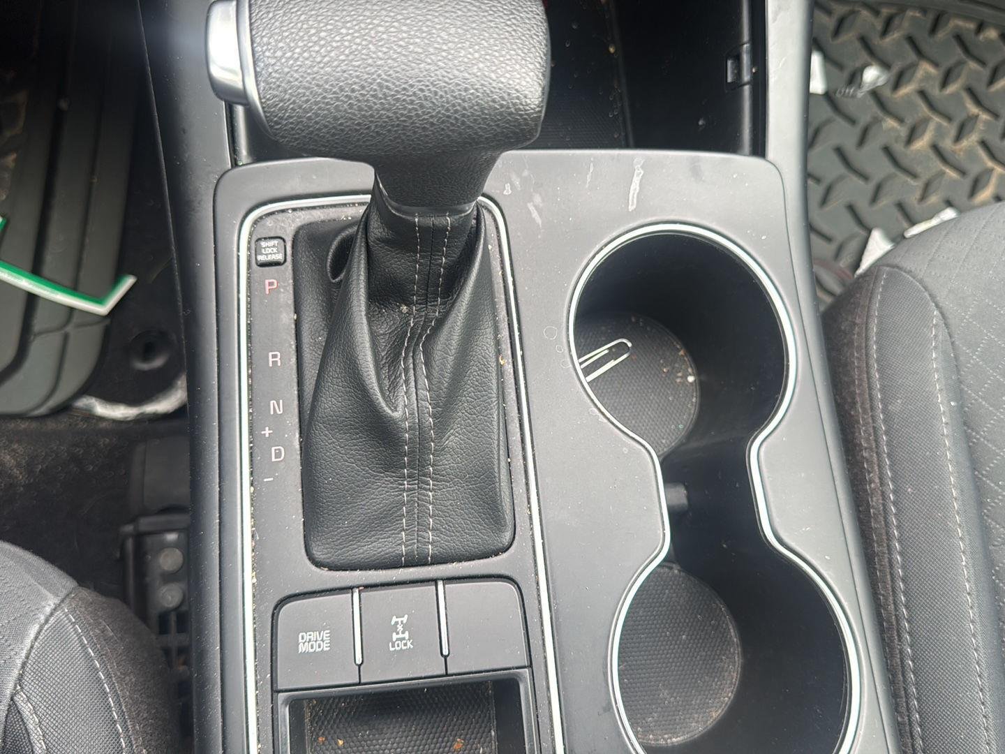Used 2019 Sangria Kia LX image 19