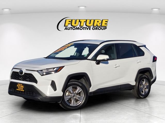 Used 2025 White Toyota XLE image 8
