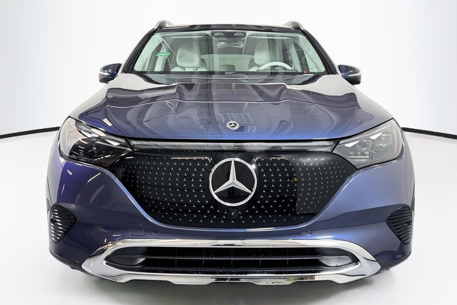 New 2027 Twilight Blue Metallic Mercedes-Benz EQE 320 image 2