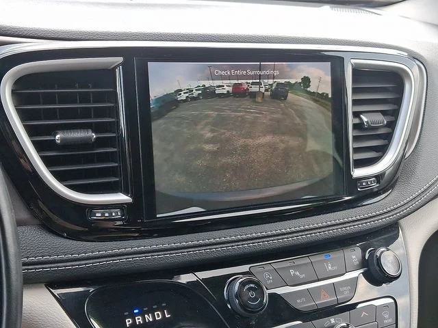 Used 2022 Gray Chrysler Touring L image 24
