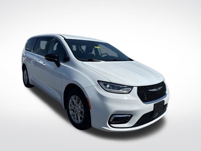Used 2024 Bright White Clearcoat Chrysler Touring L image 7