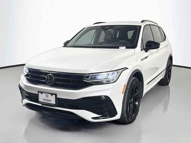 Pre-Owned 2023 Volkswagen Tiguan SE R-Line Black