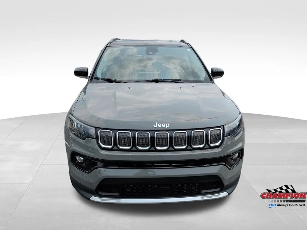 Used 2022 Gray Jeep Limited image 8