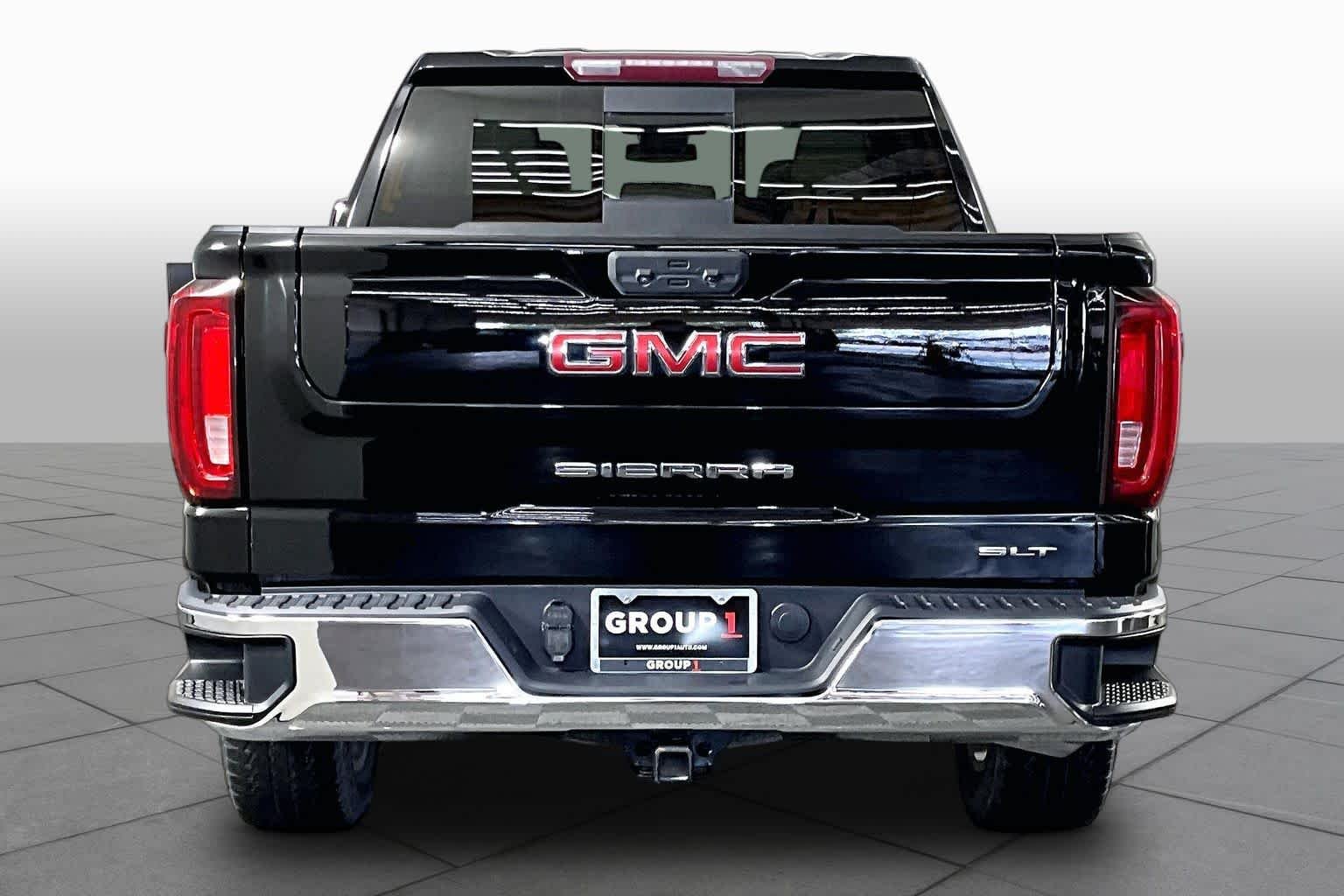 Used 2023 Onyx Black GMC SLT image 5