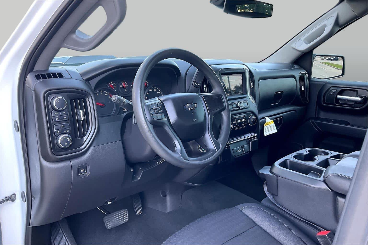 Used 2024 Summit White Chevrolet Custom Trail Boss image 17