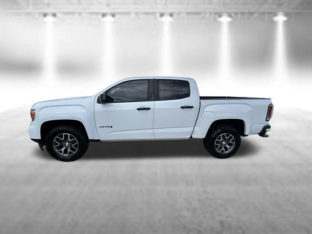 Used 2021 Summit White GMC AT4 w/Leather image 8