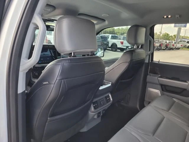 Used 2022 White Ford Lariat image 12