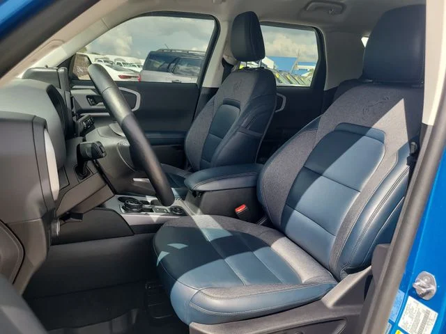 Used 2022 Blue Ford Outer Banks image 19