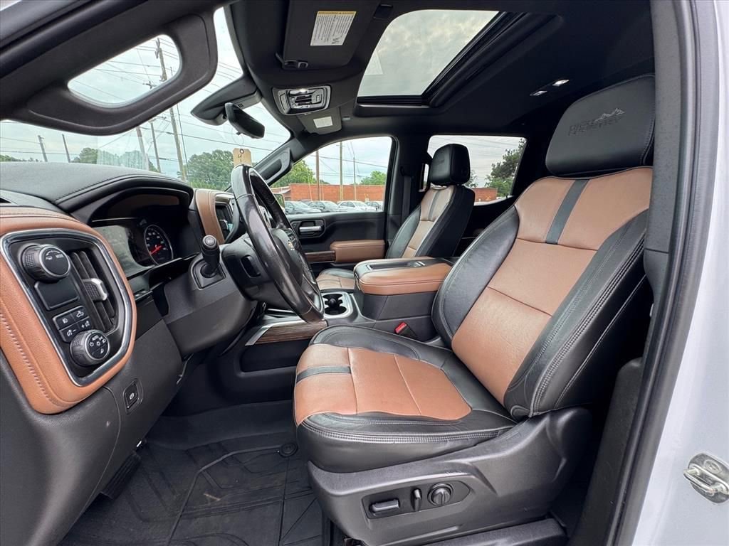 Used 2021 Iridescent Pearl Tricoat Chevrolet High Country image 19