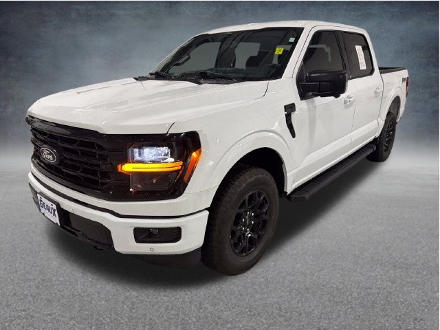 Used 2024 White Ford XLT image 3