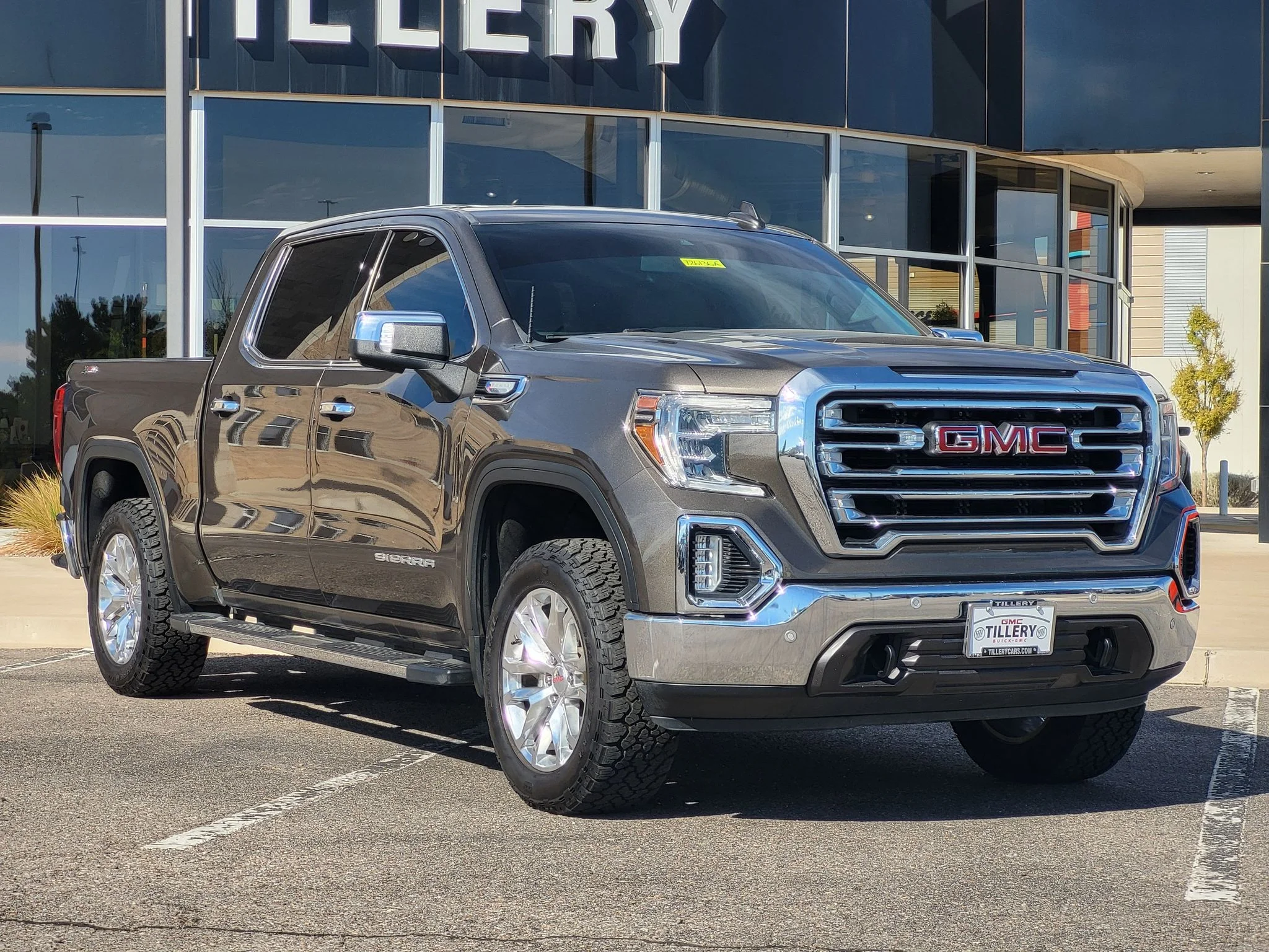 Used 2020 SMOKEY QUARTZ METALLIC GMC SLT image 2