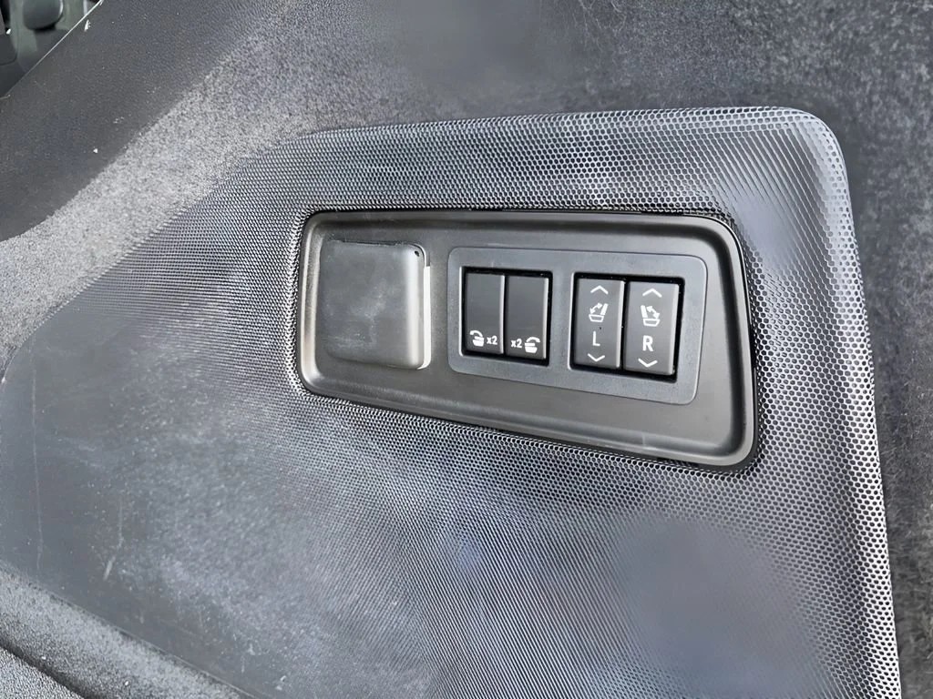 Used 2022 Black Raven Cadillac Sport image 33