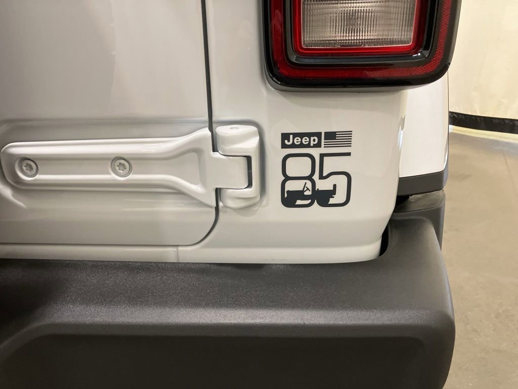 New 2026 Bright White Clear-Coat Exterior Paint Jeep 85th Anniversary image 25