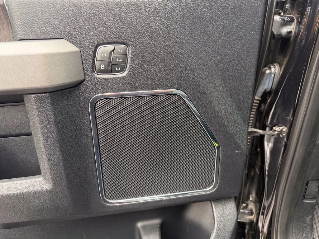 Used 2020 Agate Black Metallic Ford Lariat image 13