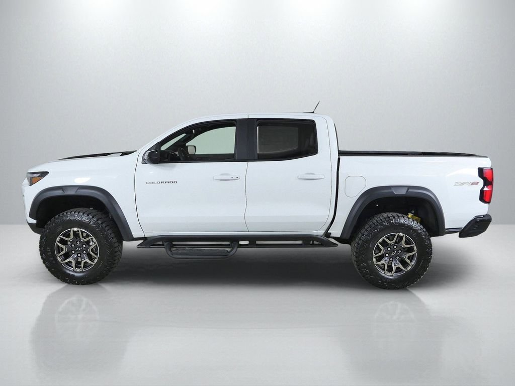 Used 2025 White Chevrolet ZR2 image 16