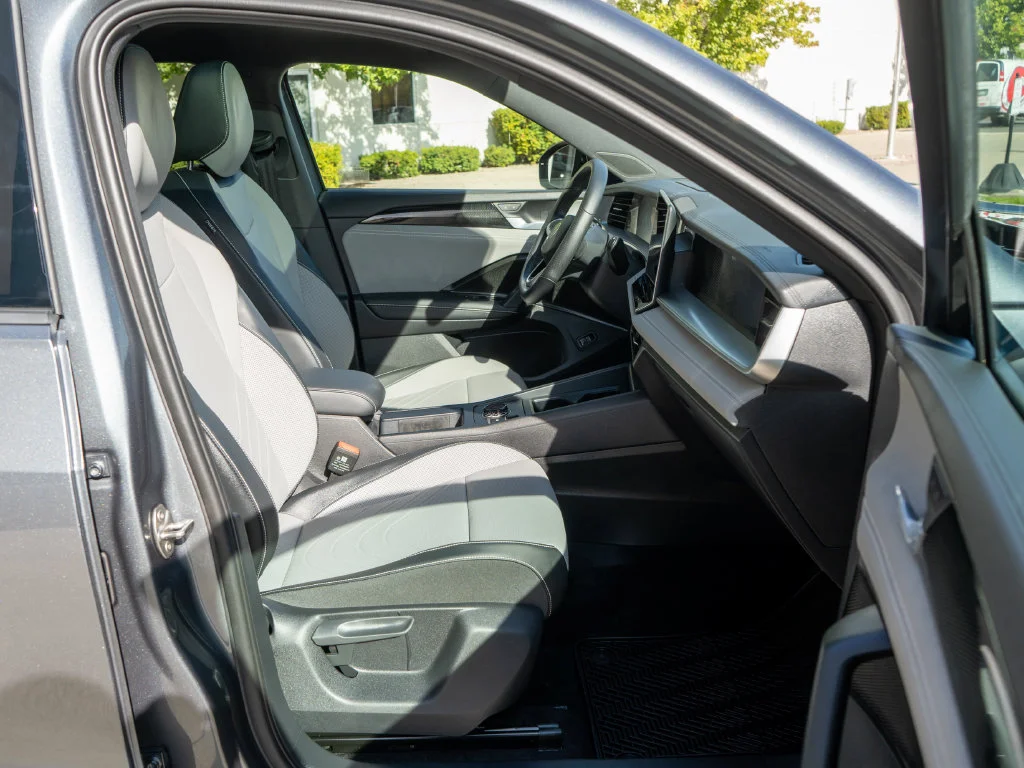 Used 2026 Gray Volkswagen SE R-Line Black image 10