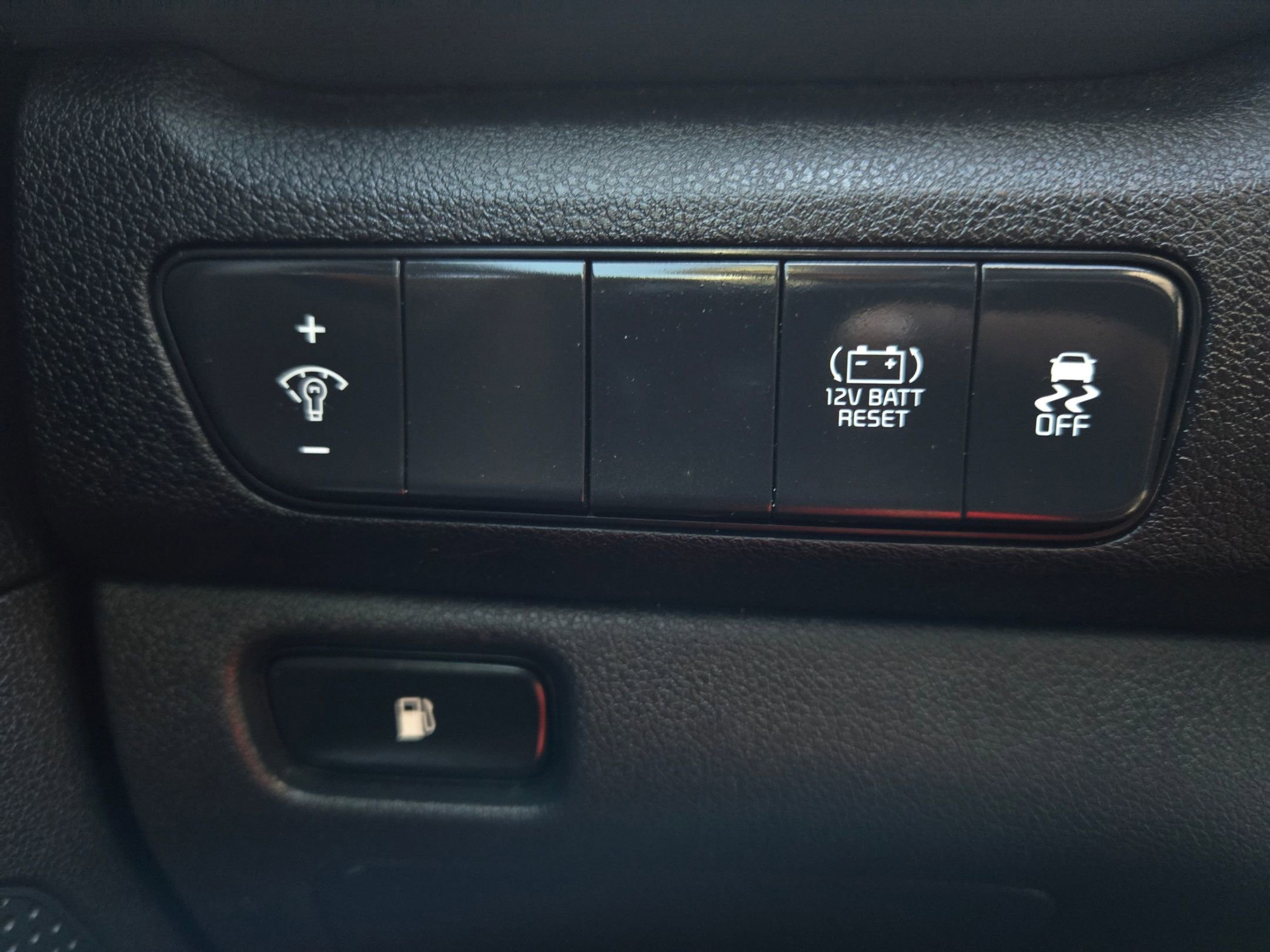 Used 2022 Steel Gray Kia LX image 25