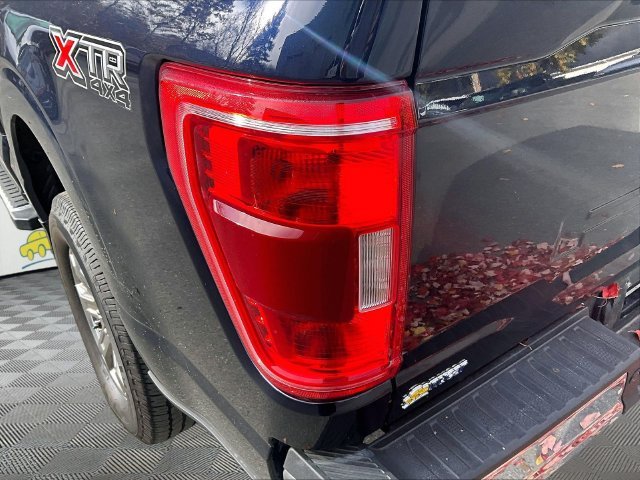 Used 2023 Blue Ford XL image 32