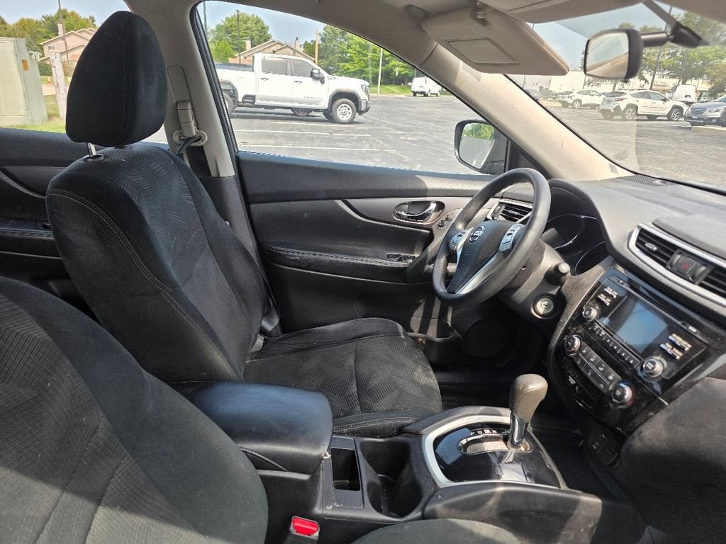 Used 2016 Gun Metallic Nissan S image 4