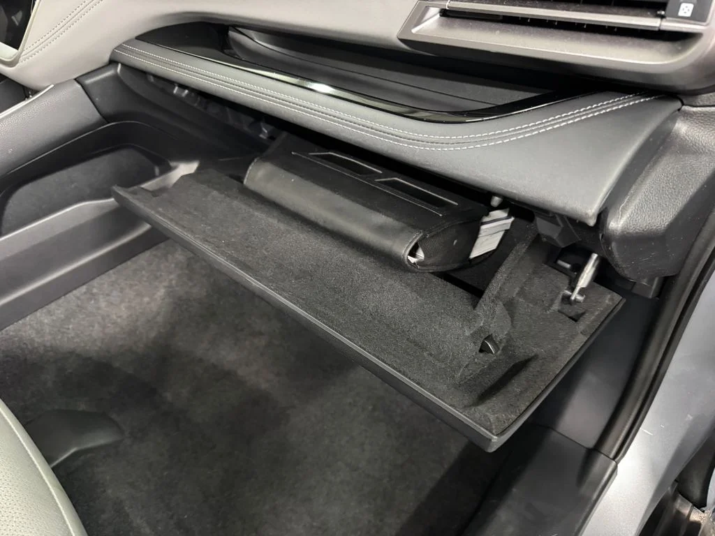 Used 2021 Silver Subaru Limited image 30