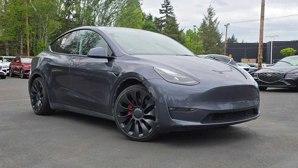 2022 Tesla Model Y Performance Dual Motor All-Wheel Drive's photo