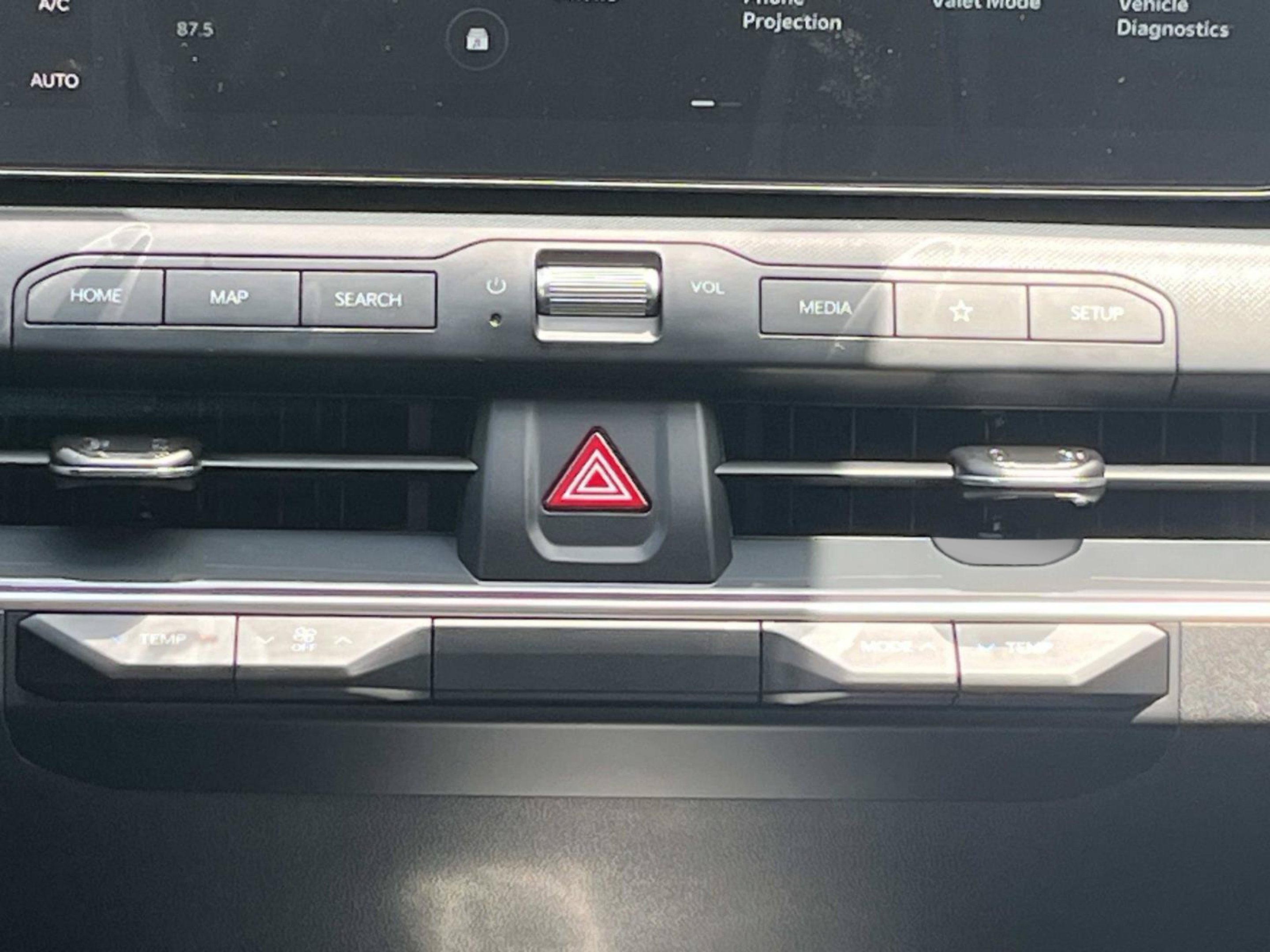 New 2026 Snow White Pearl Kia EX image 12