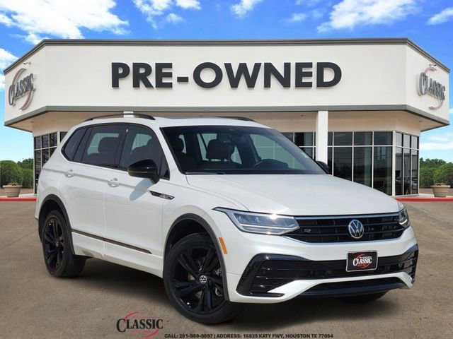 2024 Volkswagen Tiguan 2.0T SE R-Line Black's photo