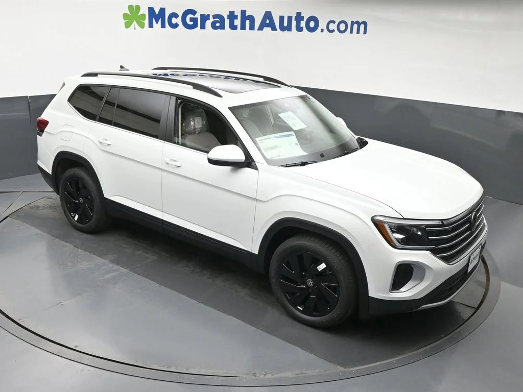 New 2026 White/off-white Volkswagen 2.0T SE w/Technology image 3