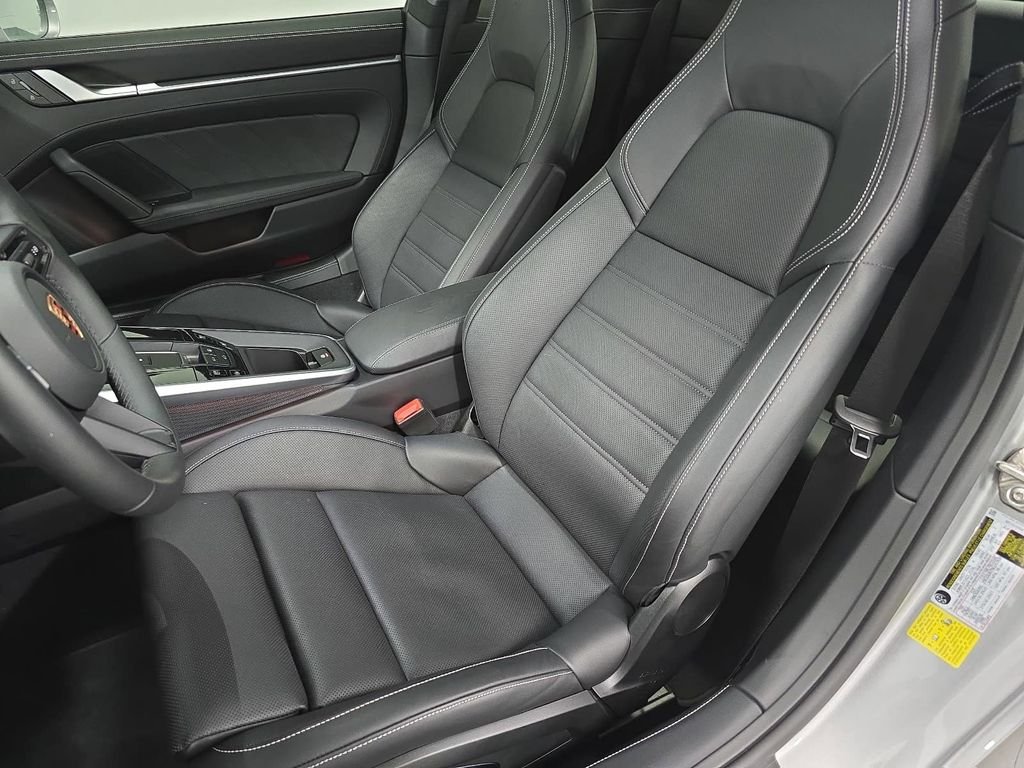 Certified Used 2025  Porsche Carrera 4 GTS image 5