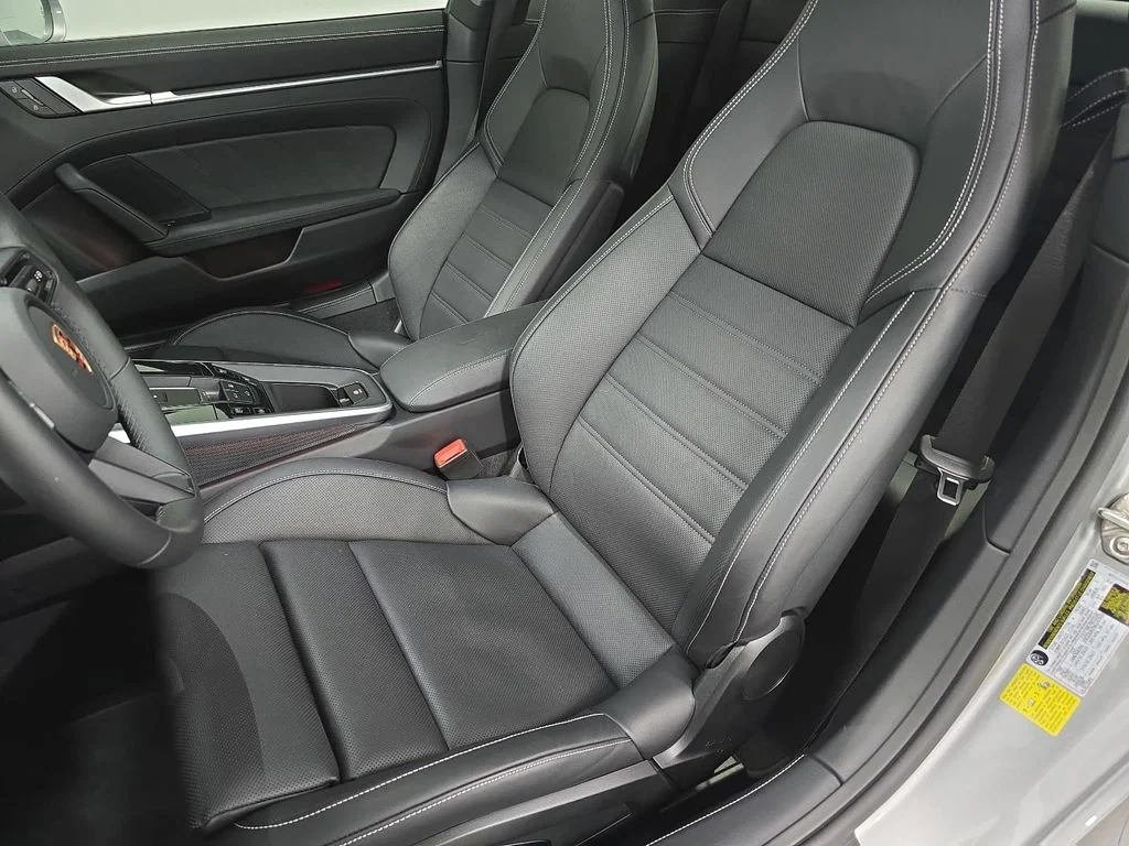 Certified Used 2025  Porsche Carrera 4 GTS image 5