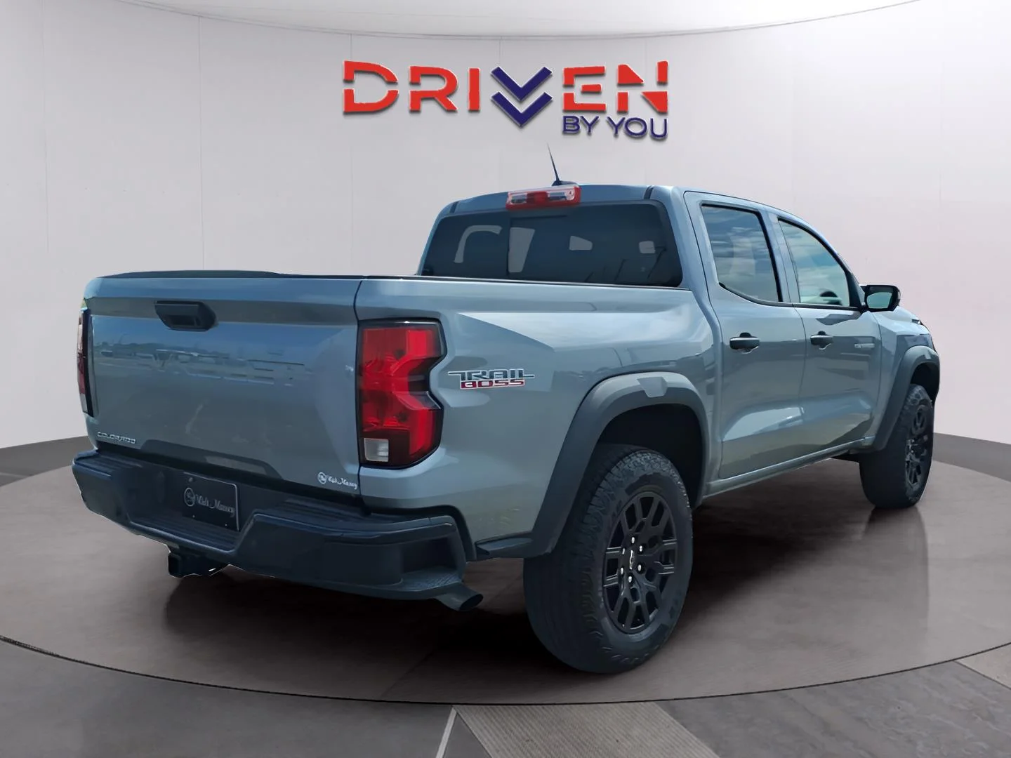 Used 2025 Sterling Gray Metallic Chevrolet Trail Boss image 5