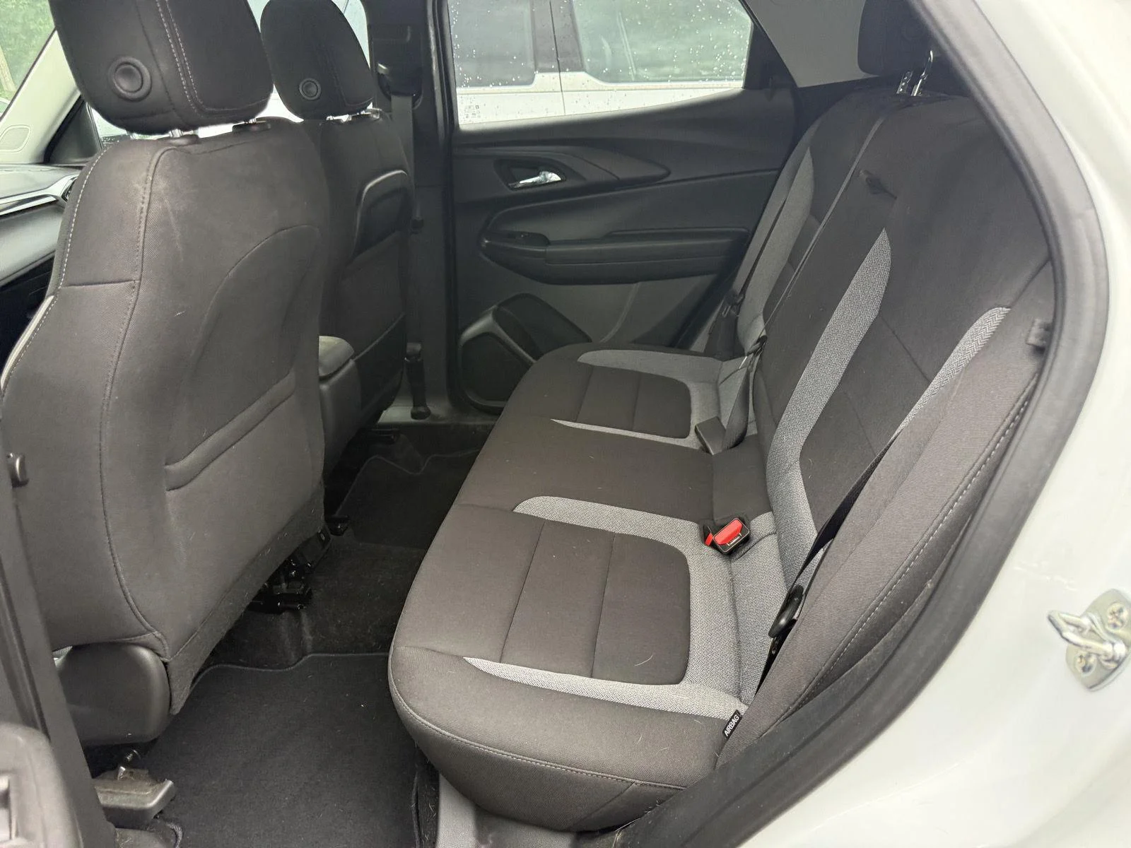 Used 2025 Summit White Chevrolet LT image 9