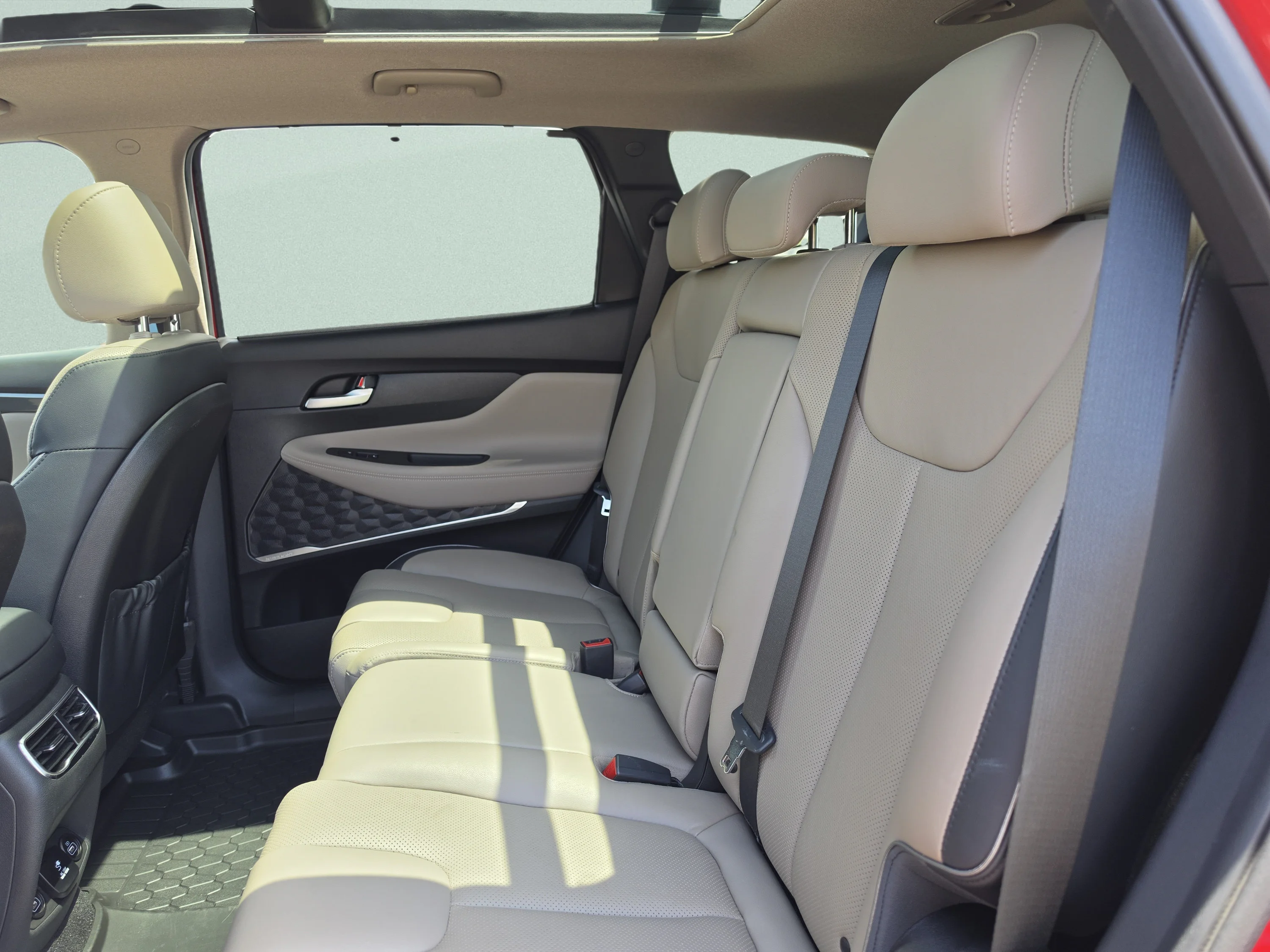 Used 2023 Calypso Red Hyundai Limited image 22