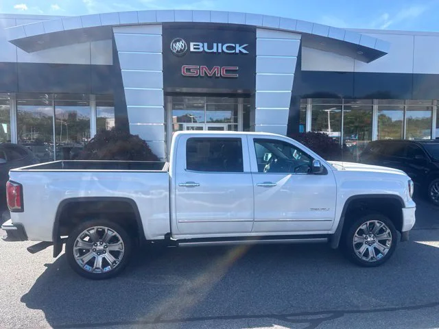 Used 2018 White GMC Denali image 29