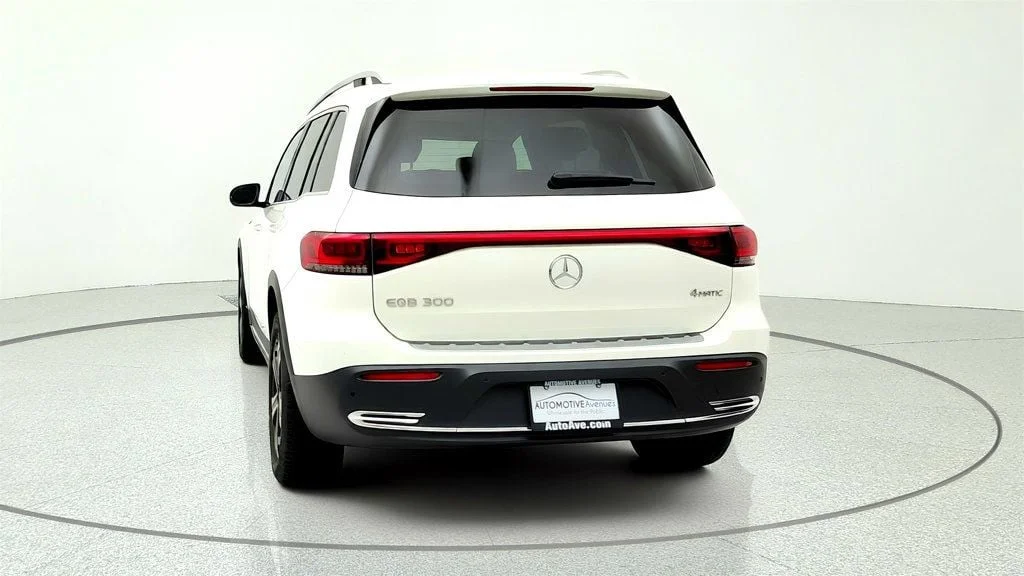 Used 2022 Polar White Mercedes-Benz EQB 300 4MATIC® SUV w/ Pinnacle Pkg & Driver Assistance Pkg Lite image 6