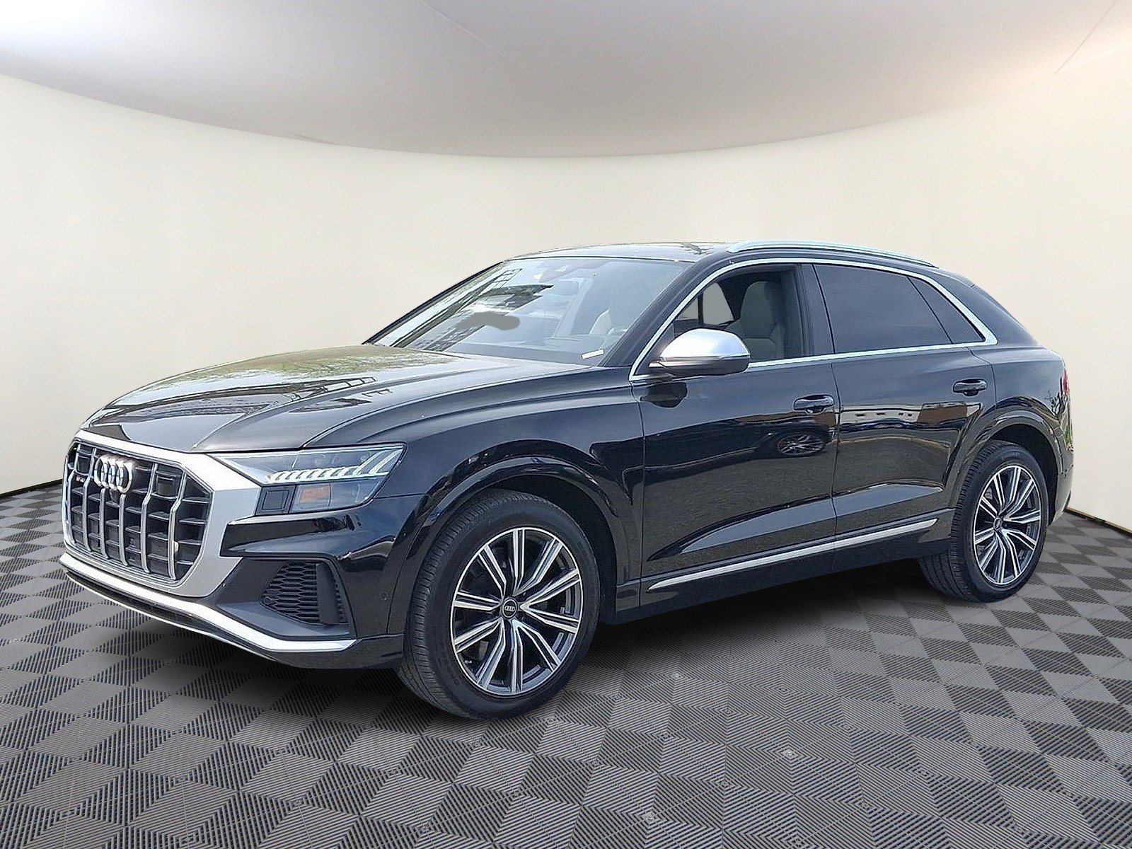 2023 Audi SQ8 Prestige's photo