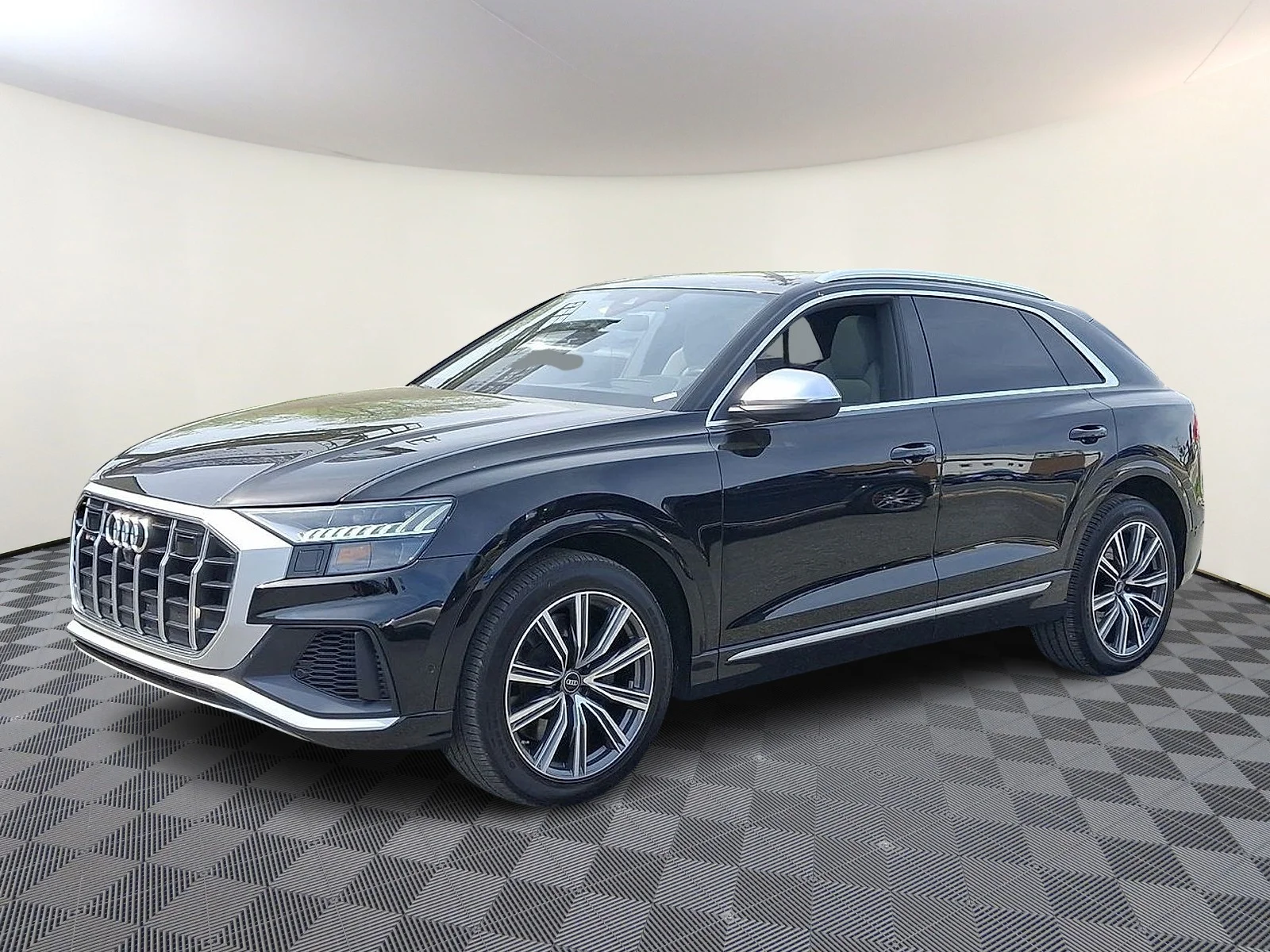 2023 Audi SQ8 Prestige's photo