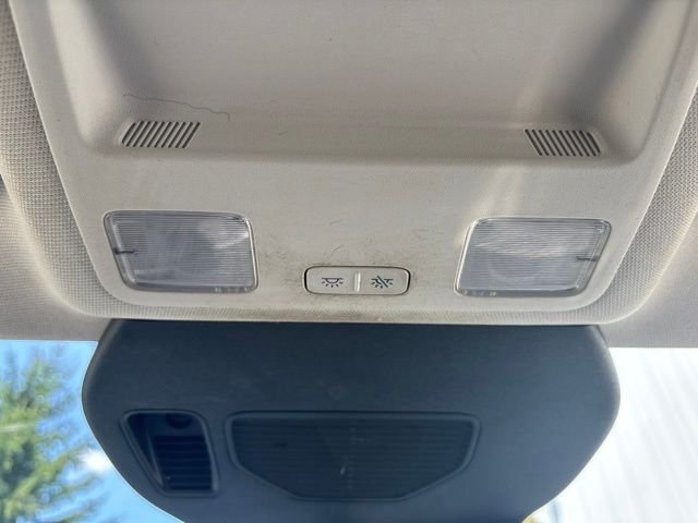 Used 2022 Blue Ford SE image 30