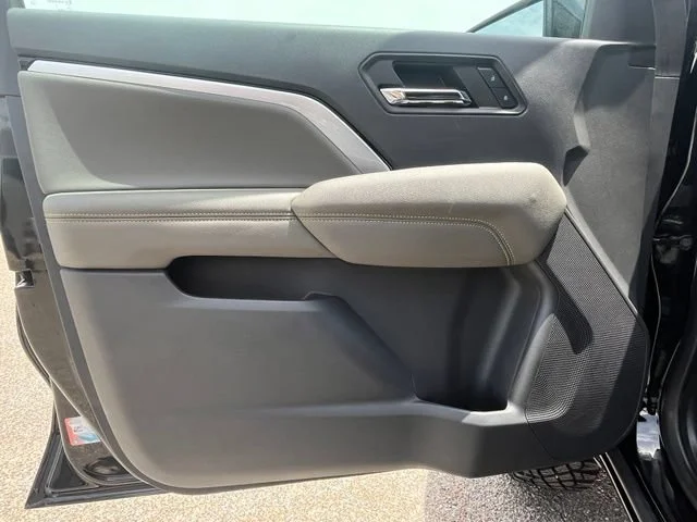 Used 2024 Black Chevrolet ZR2 image 25