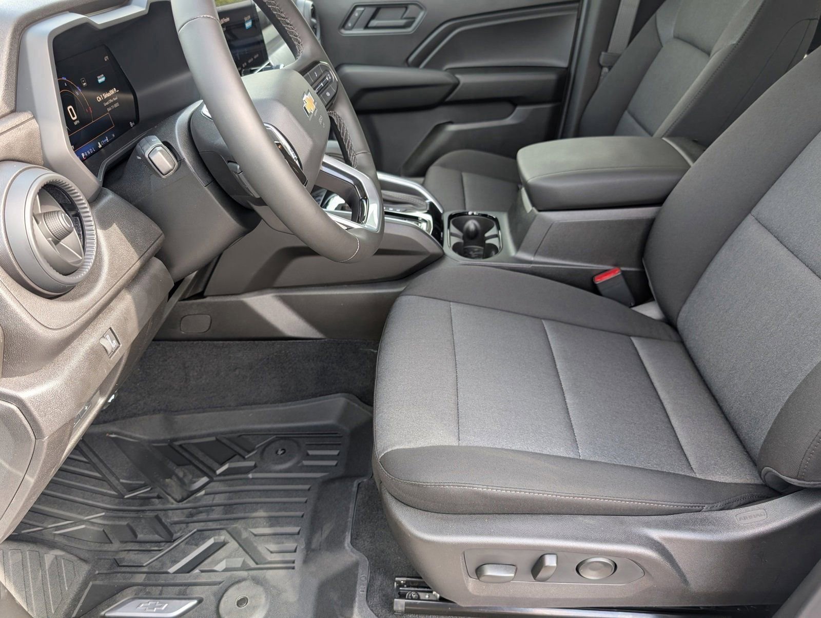 2026 Chevrolet Colorado Work Truck - Photo 13