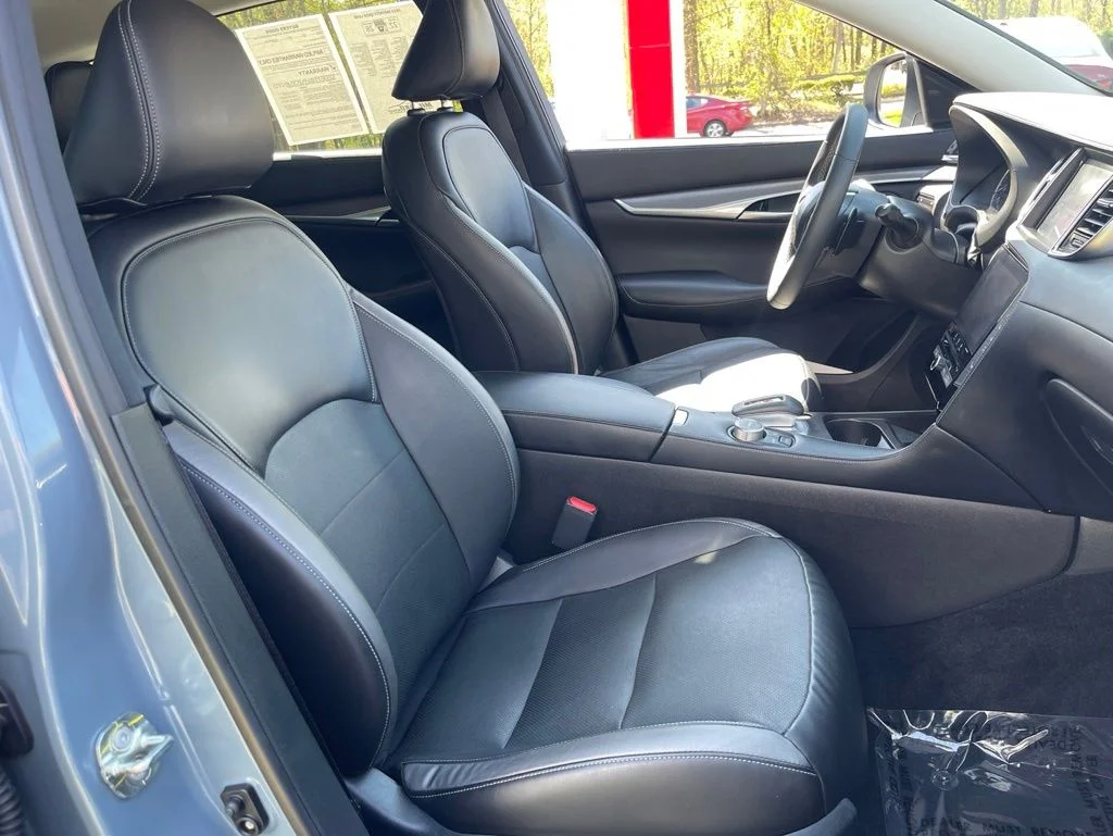 Used 2023 Gray INFINITI LUXE image 14
