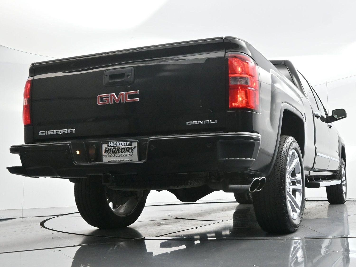 Used 2015 Onyx Black GMC Denali image 47