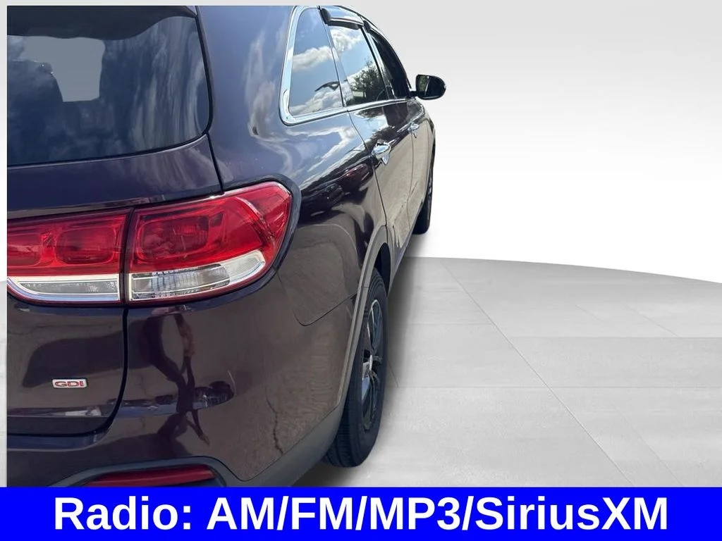 Used 2017 Purple Kia LX image 5