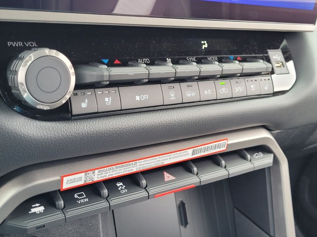 2026 Toyota Tundra Limited - Photo 19